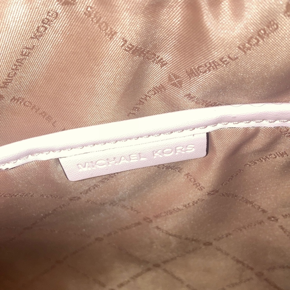 Michael Kors Blush and Cream Laptop Case - Picture 5 of 9